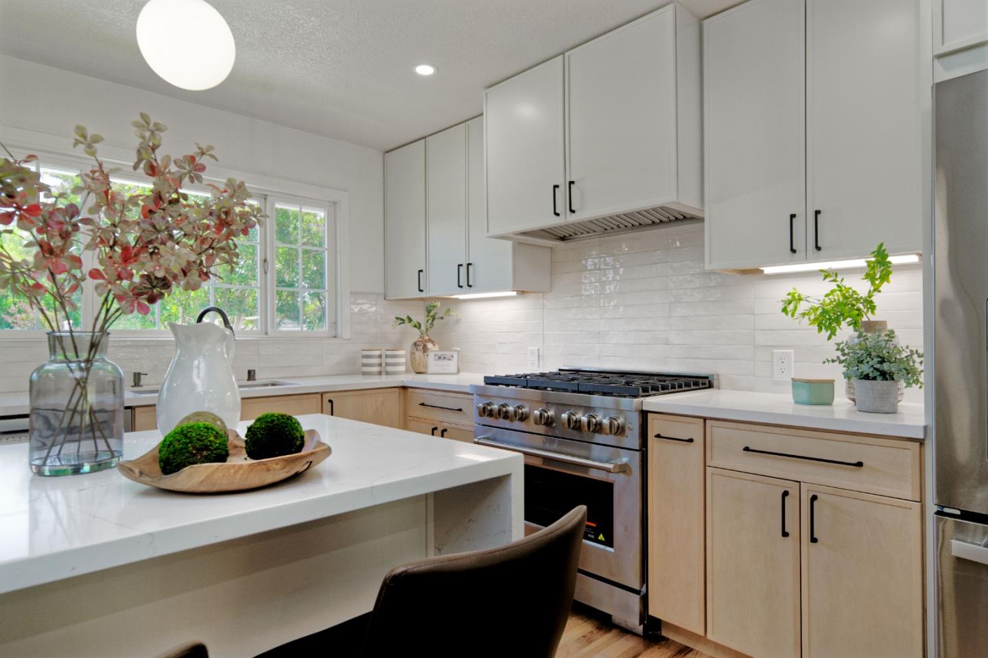 Detail Gallery Image 13 of 42 For 2763 Gardendale Dr, San Jose,  CA 95125 - 4 Beds | 3 Baths