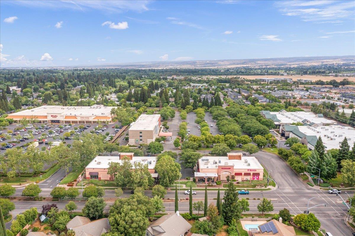 Detail Gallery Image 2 of 21 For 2070 E 20th St, Chico,  CA 95928 - – Beds | – Baths