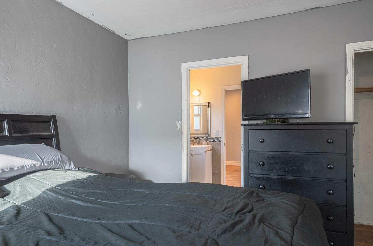 Detail Gallery Image 23 of 28 For 121 Oak St, Salinas,  CA 93901 - 3 Beds | 2 Baths