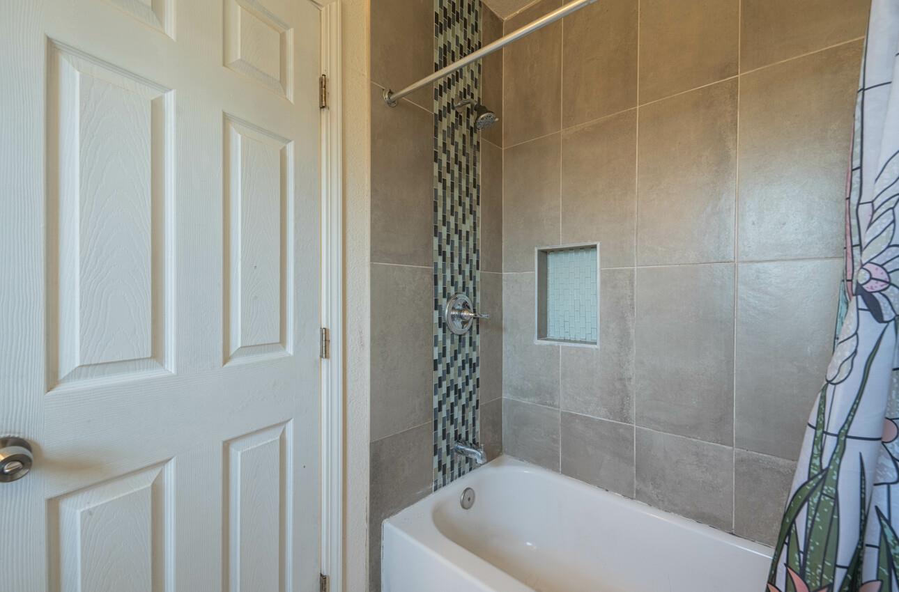 Detail Gallery Image 25 of 28 For 121 Oak St, Salinas,  CA 93901 - 3 Beds | 2 Baths