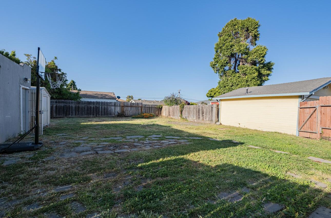 Detail Gallery Image 27 of 28 For 121 Oak St, Salinas,  CA 93901 - 3 Beds | 2 Baths