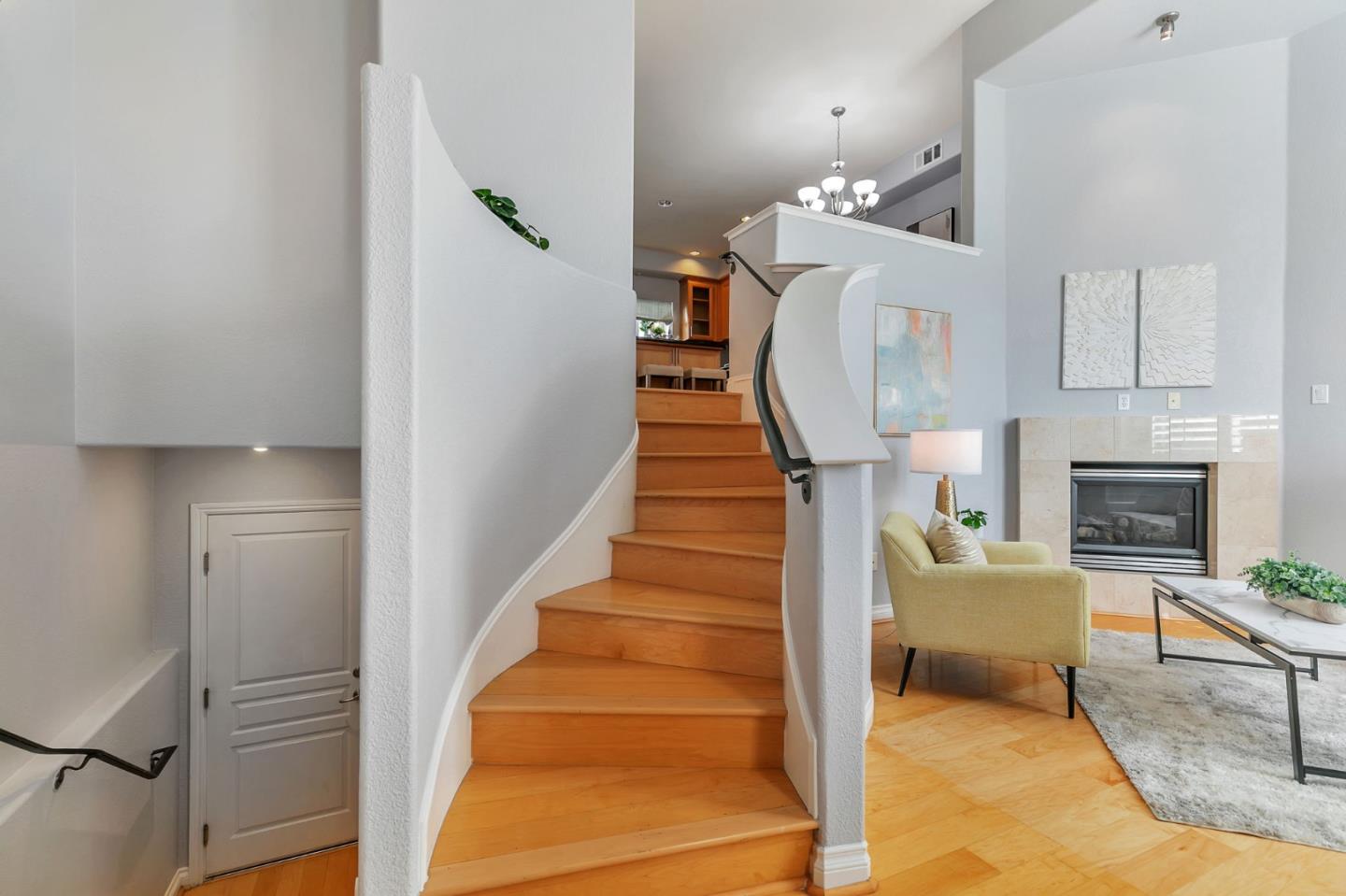 Detail Gallery Image 19 of 60 For 867 Neal, San Jose,  CA 95128 - 3 Beds | 2/1 Baths
