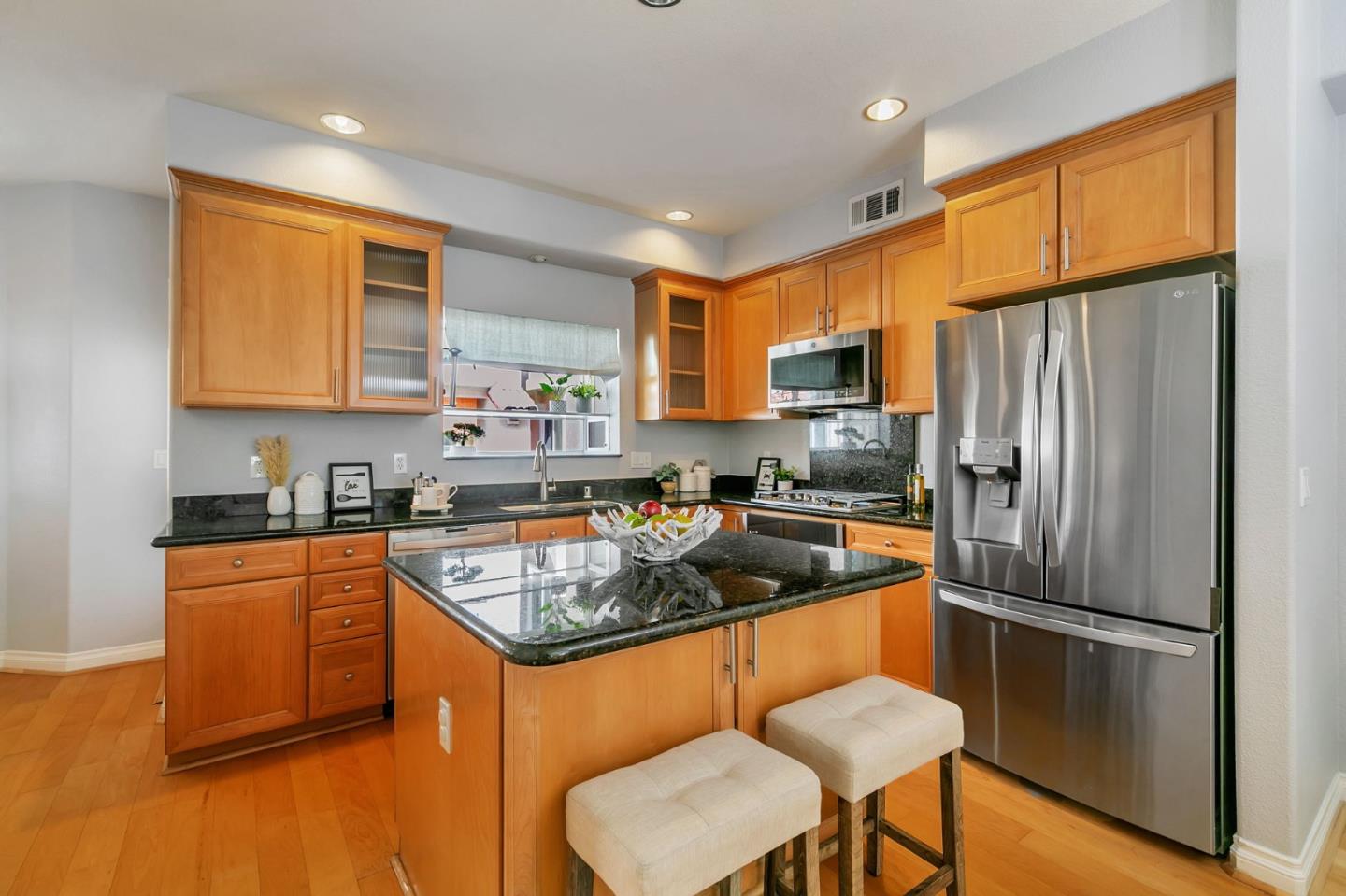 Detail Gallery Image 24 of 60 For 867 Neal, San Jose,  CA 95128 - 3 Beds | 2/1 Baths