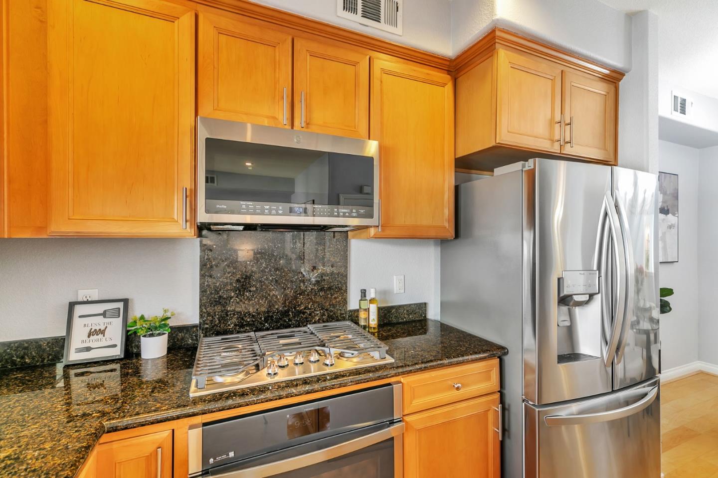 Detail Gallery Image 29 of 60 For 867 Neal, San Jose,  CA 95128 - 3 Beds | 2/1 Baths