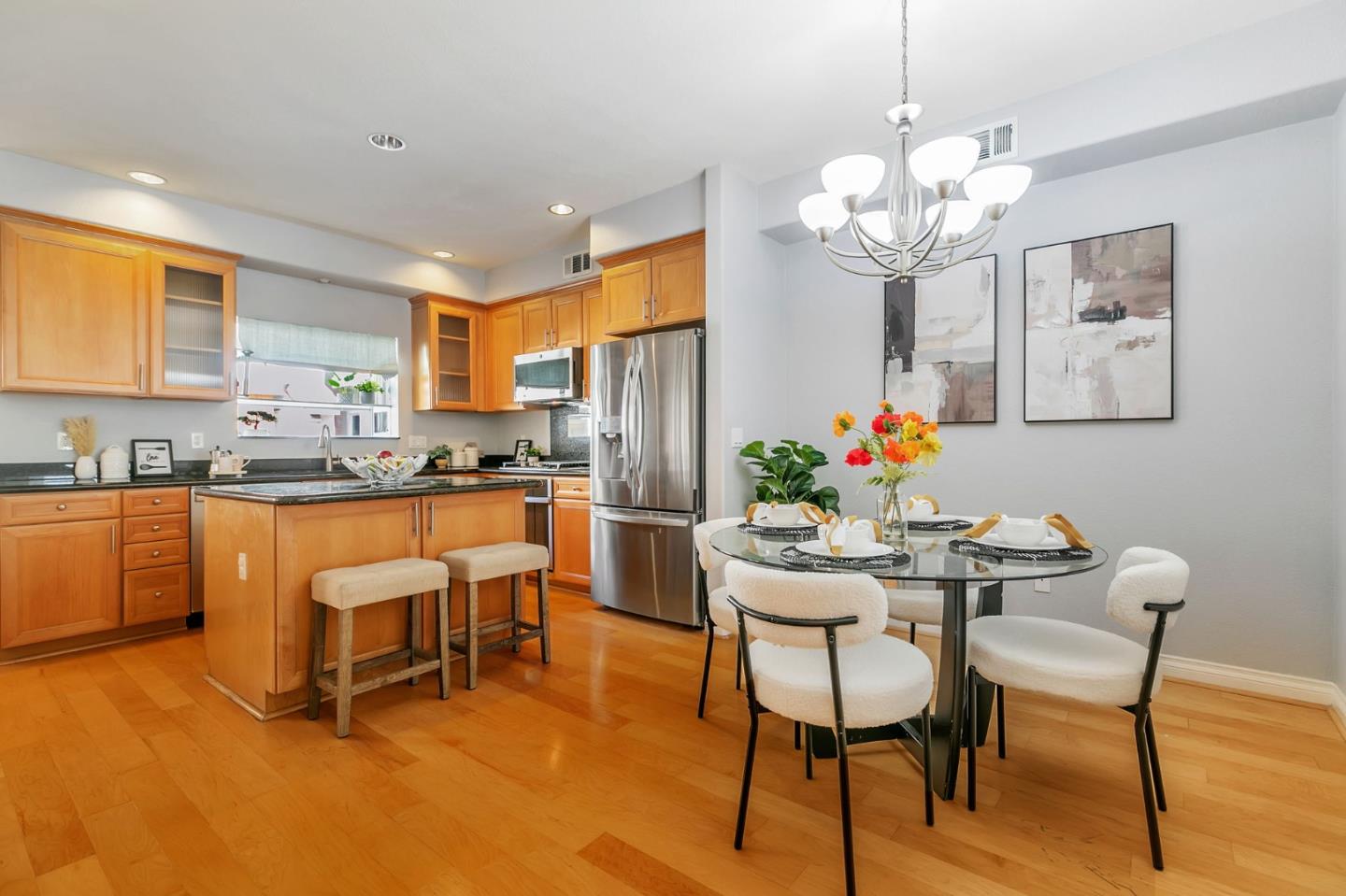 Detail Gallery Image 32 of 60 For 867 Neal, San Jose,  CA 95128 - 3 Beds | 2/1 Baths
