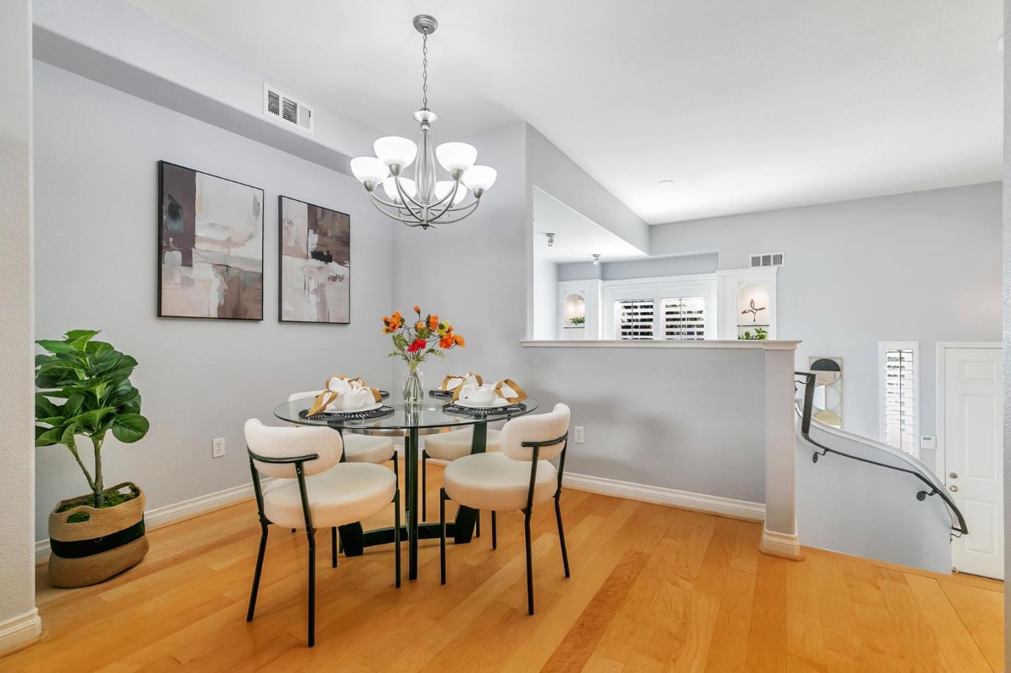 Detail Gallery Image 33 of 60 For 867 Neal, San Jose,  CA 95128 - 3 Beds | 2/1 Baths