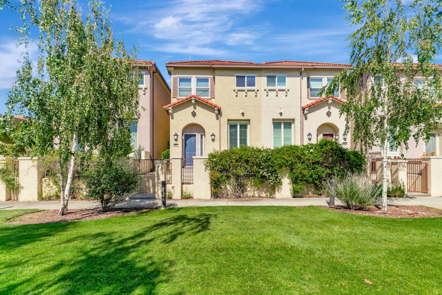 Detail Gallery Image 4 of 60 For 867 Neal, San Jose,  CA 95128 - 3 Beds | 2/1 Baths