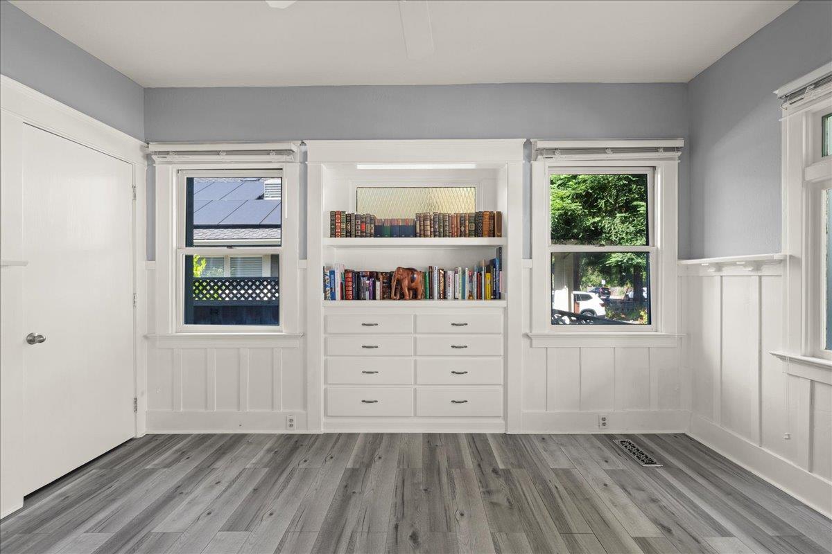 Detail Gallery Image 12 of 27 For 249 Los Gatos Blvd, Los Gatos,  CA 95030 - 5 Beds | 4 Baths