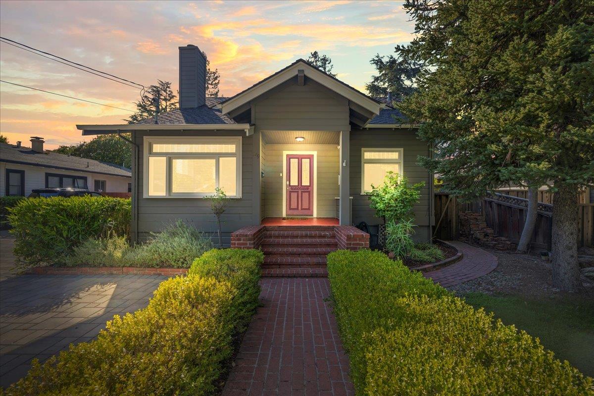 Detail Gallery Image 2 of 27 For 249 Los Gatos Blvd, Los Gatos,  CA 95030 - 5 Beds | 4 Baths
