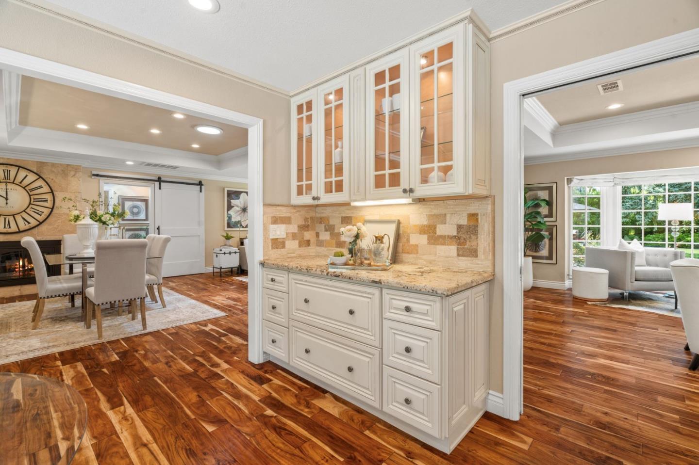 Detail Gallery Image 13 of 57 For 14811 Vickery Ave, Saratoga,  CA 95070 - 6 Beds | 5 Baths