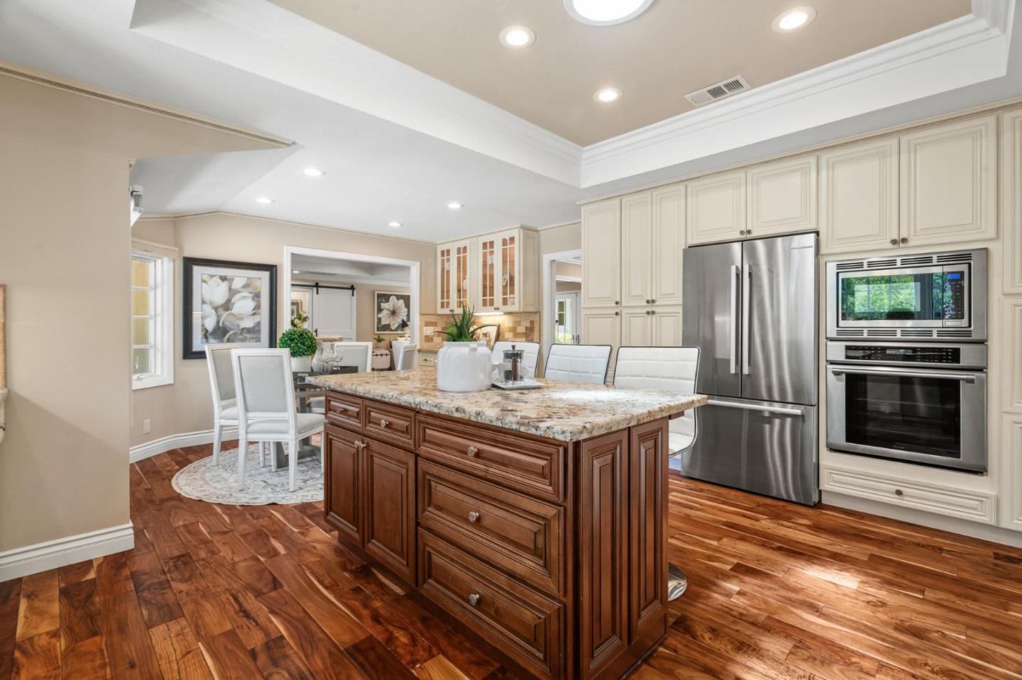Detail Gallery Image 14 of 57 For 14811 Vickery Ave, Saratoga,  CA 95070 - 6 Beds | 5 Baths