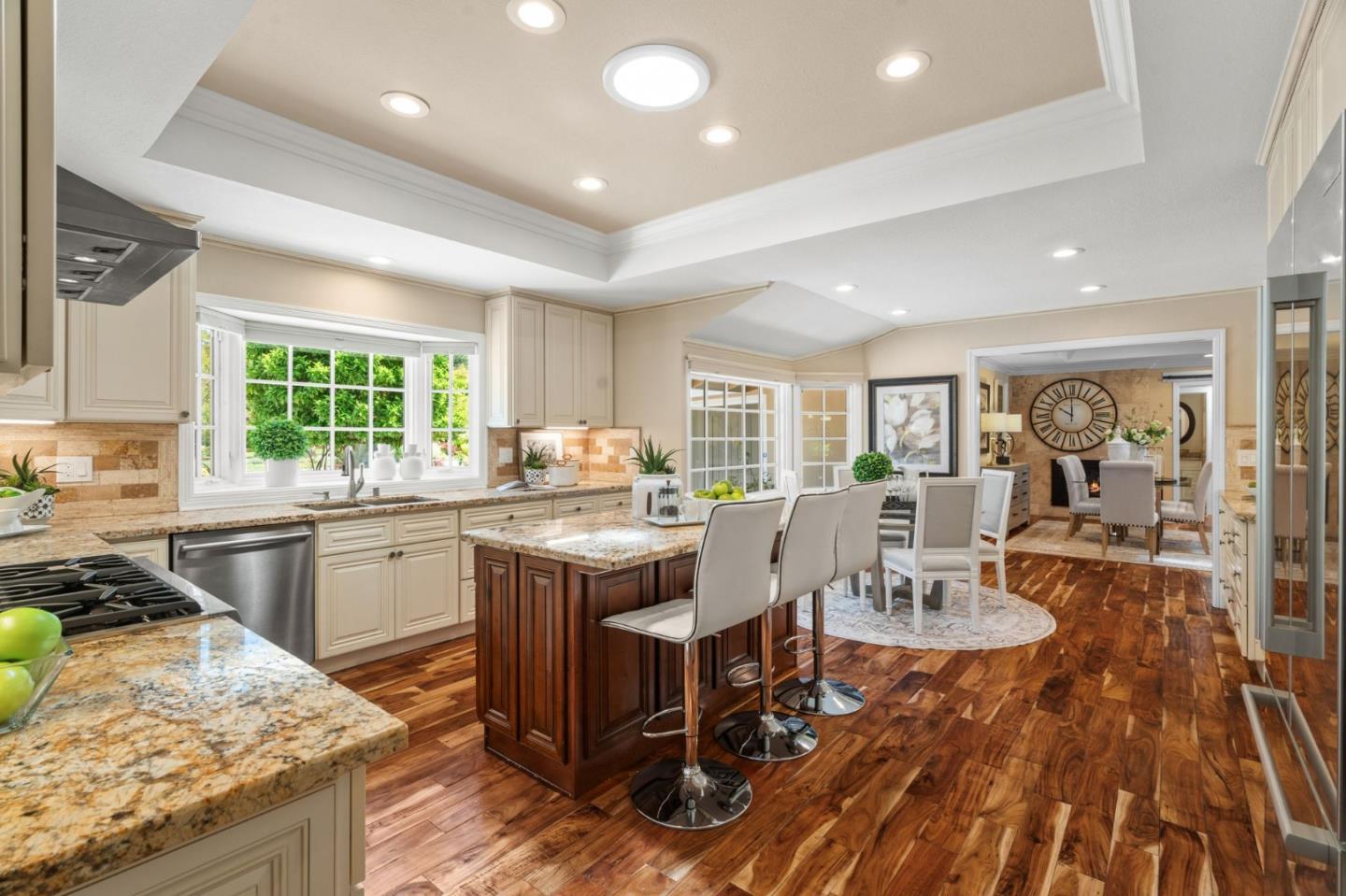 Detail Gallery Image 17 of 57 For 14811 Vickery Ave, Saratoga,  CA 95070 - 6 Beds | 5 Baths