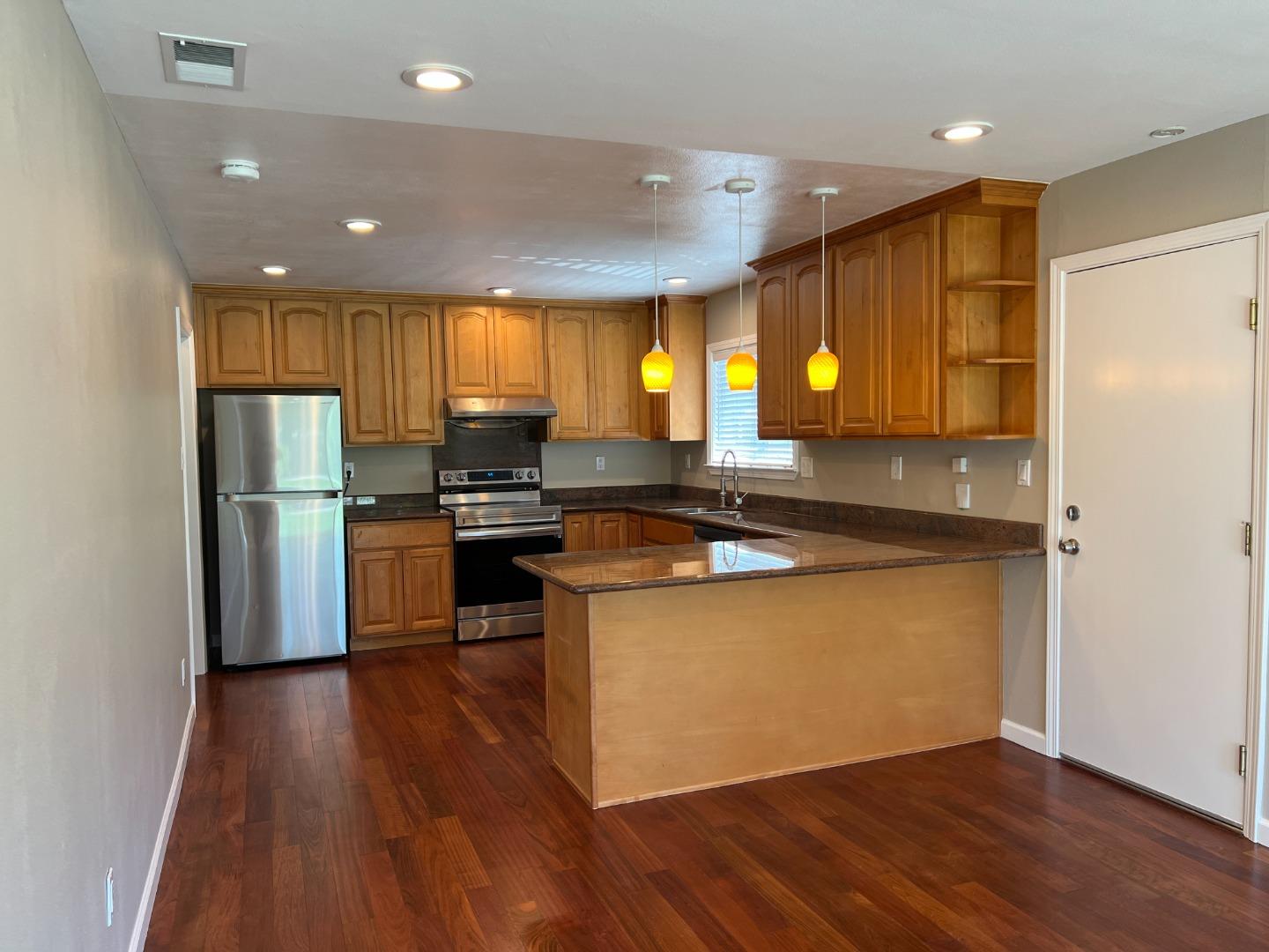 Detail Gallery Image 2 of 16 For 869 Loma Verde Ave, Palo Alto,  CA 94303 - 3 Beds | 2 Baths