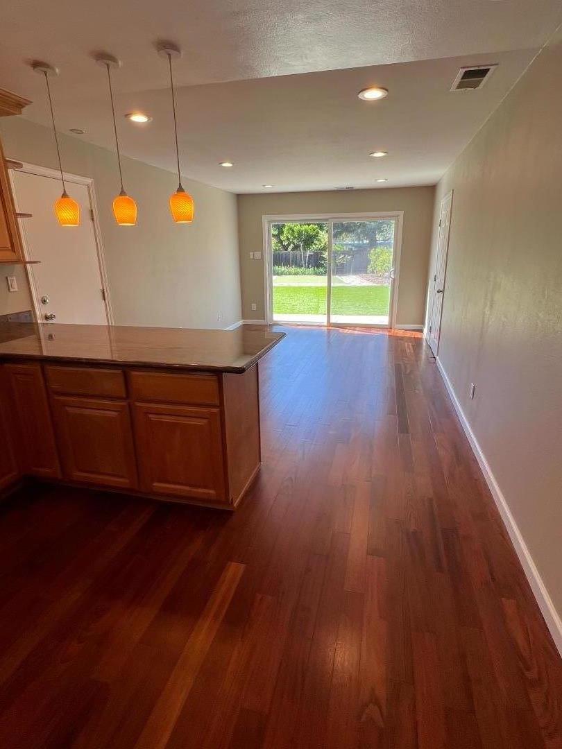 Detail Gallery Image 4 of 16 For 869 Loma Verde Ave, Palo Alto,  CA 94303 - 3 Beds | 2 Baths