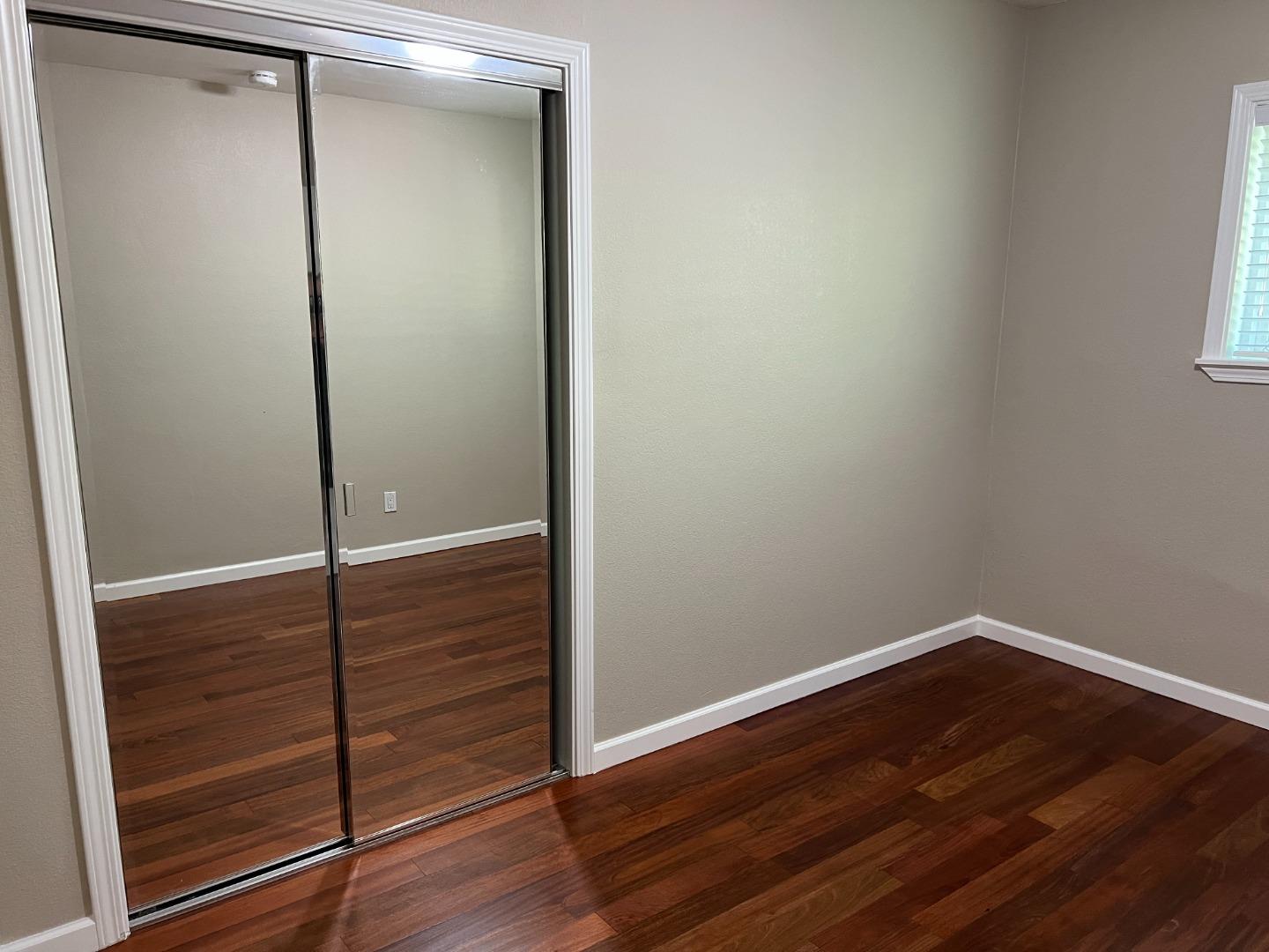 Detail Gallery Image 6 of 16 For 869 Loma Verde Ave, Palo Alto,  CA 94303 - 3 Beds | 2 Baths