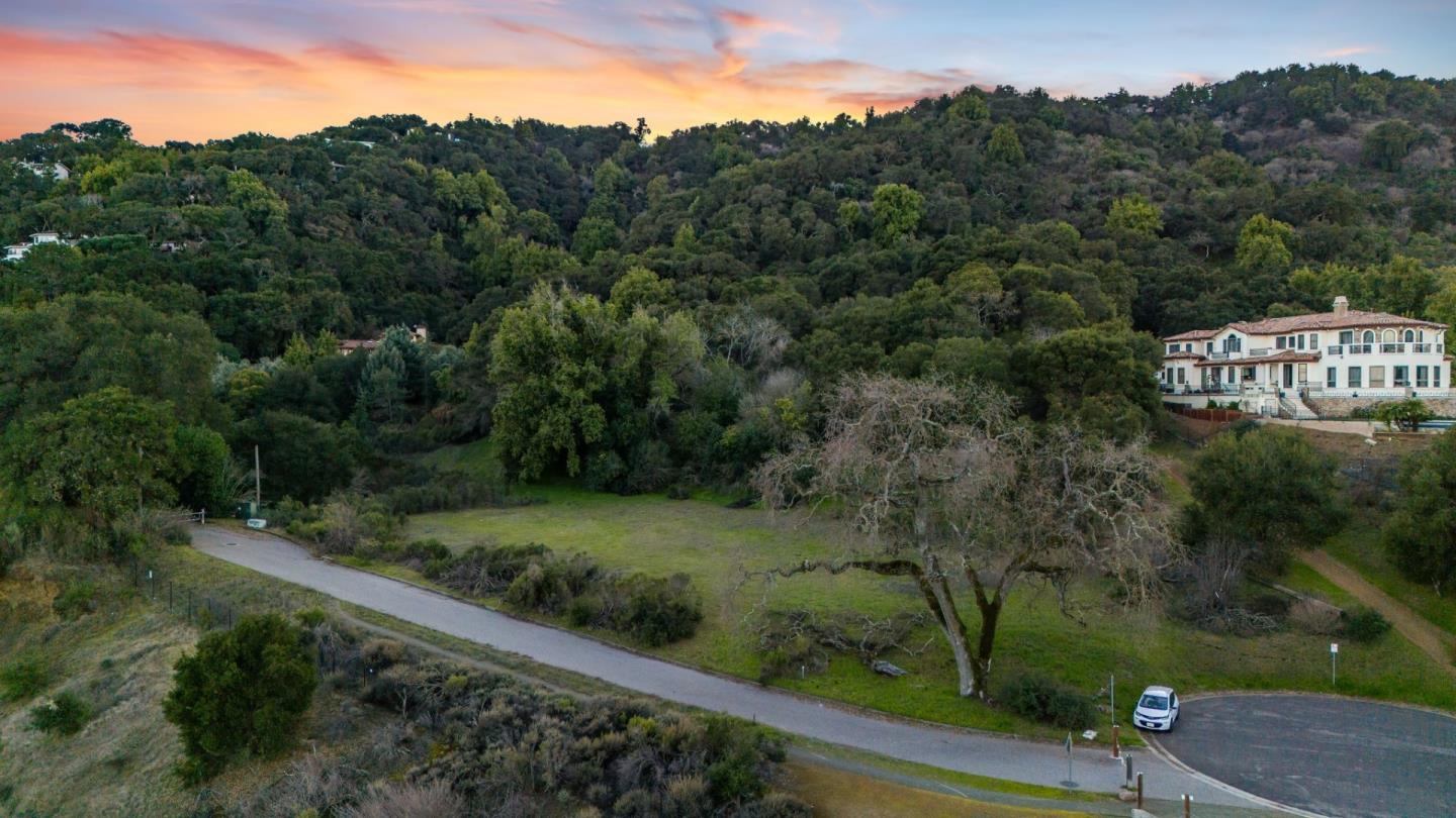 Detail Gallery Image 7 of 13 For 28120 Laura Ct, Los Altos Hills,  CA 94022 - – Beds | – Baths