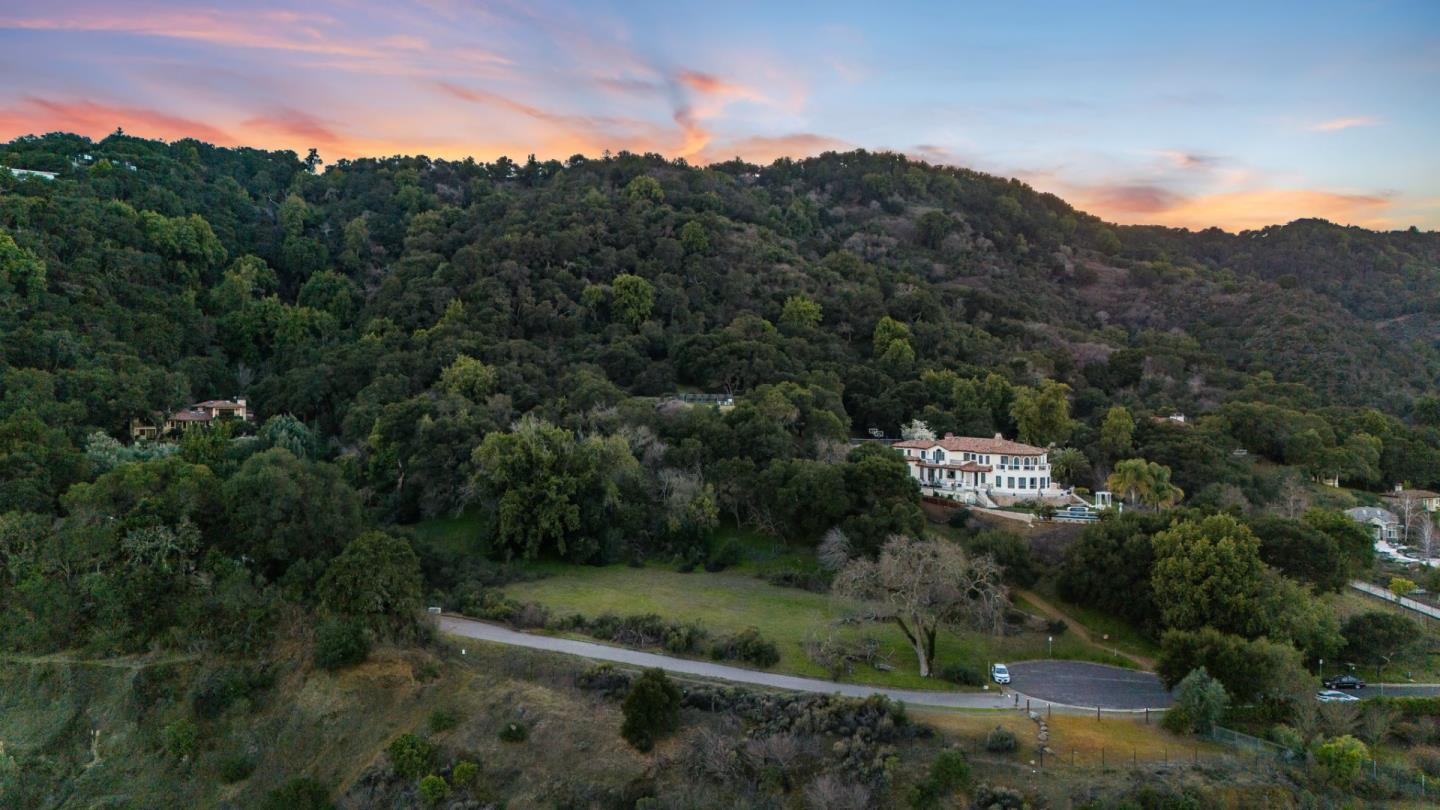 Detail Gallery Image 9 of 13 For 28120 Laura Ct, Los Altos Hills,  CA 94022 - – Beds | – Baths