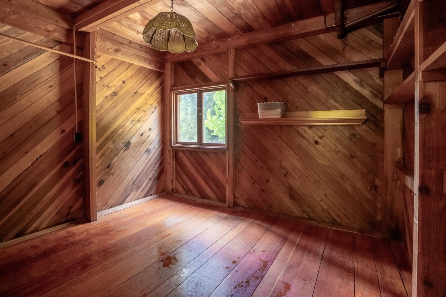 Detail Gallery Image 10 of 47 For 361 Red Hawk Ln, Aptos,  CA 95003 - 3 Beds | 2 Baths
