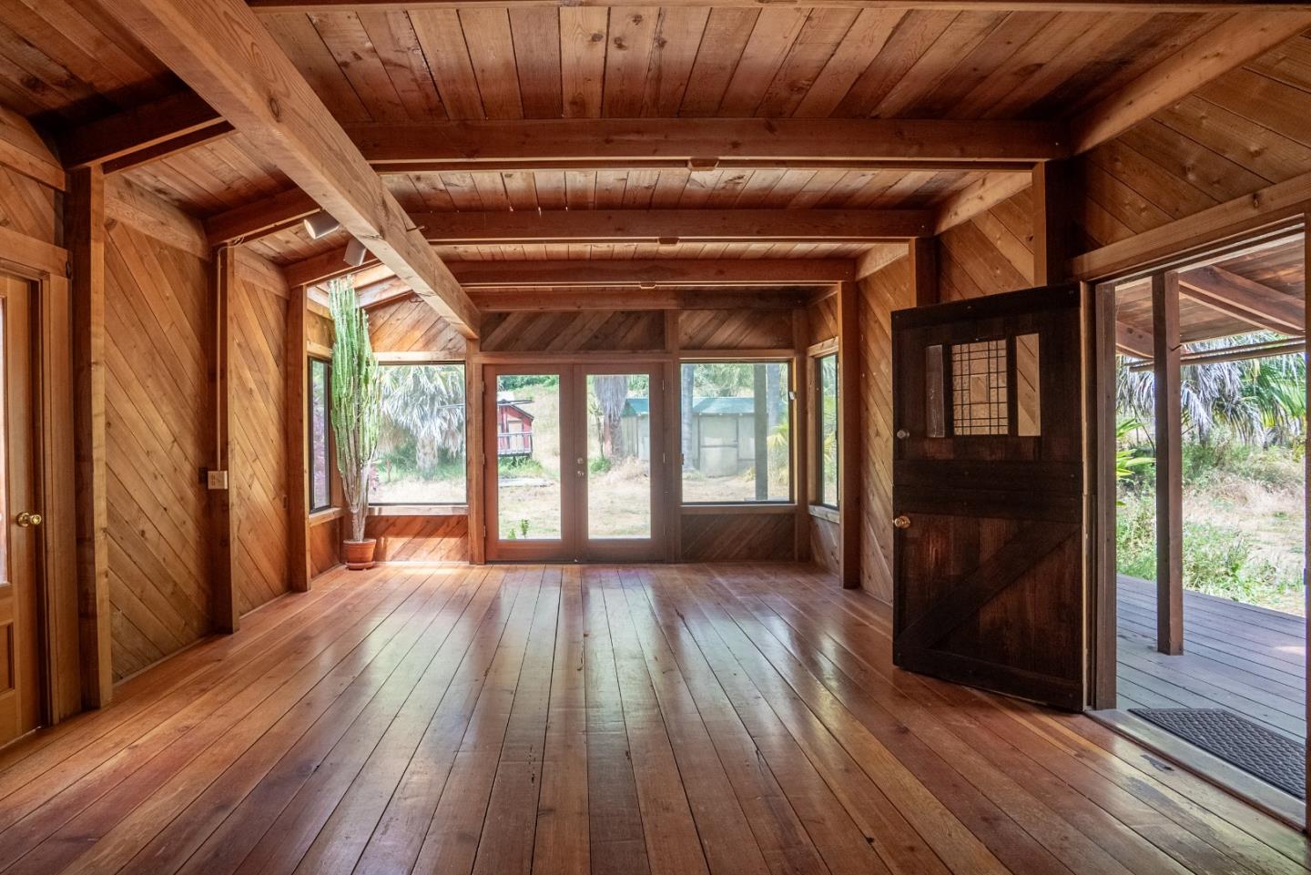 Detail Gallery Image 11 of 47 For 361 Red Hawk Ln, Aptos,  CA 95003 - 3 Beds | 2 Baths