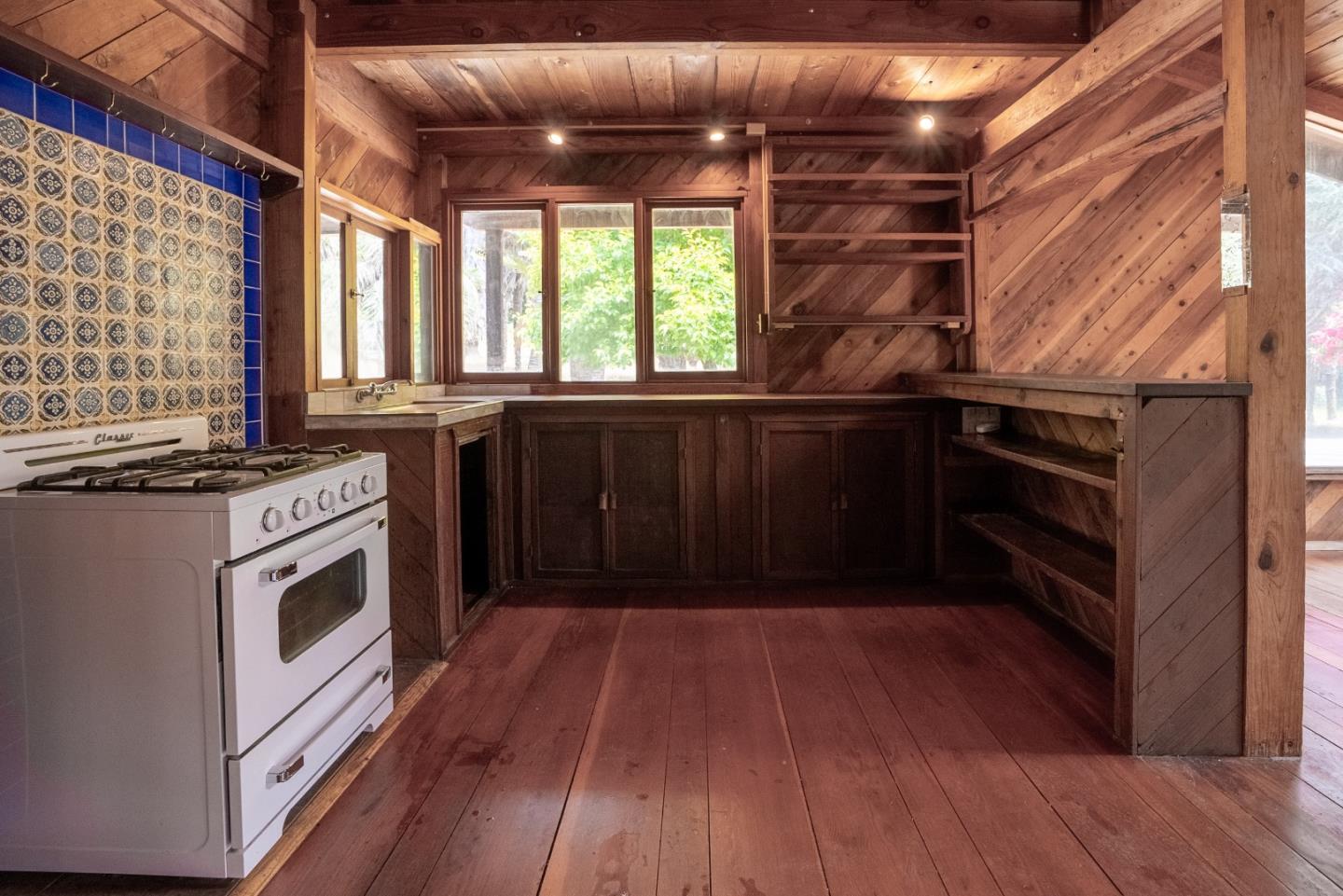 Detail Gallery Image 14 of 47 For 361 Red Hawk Ln, Aptos,  CA 95003 - 3 Beds | 2 Baths