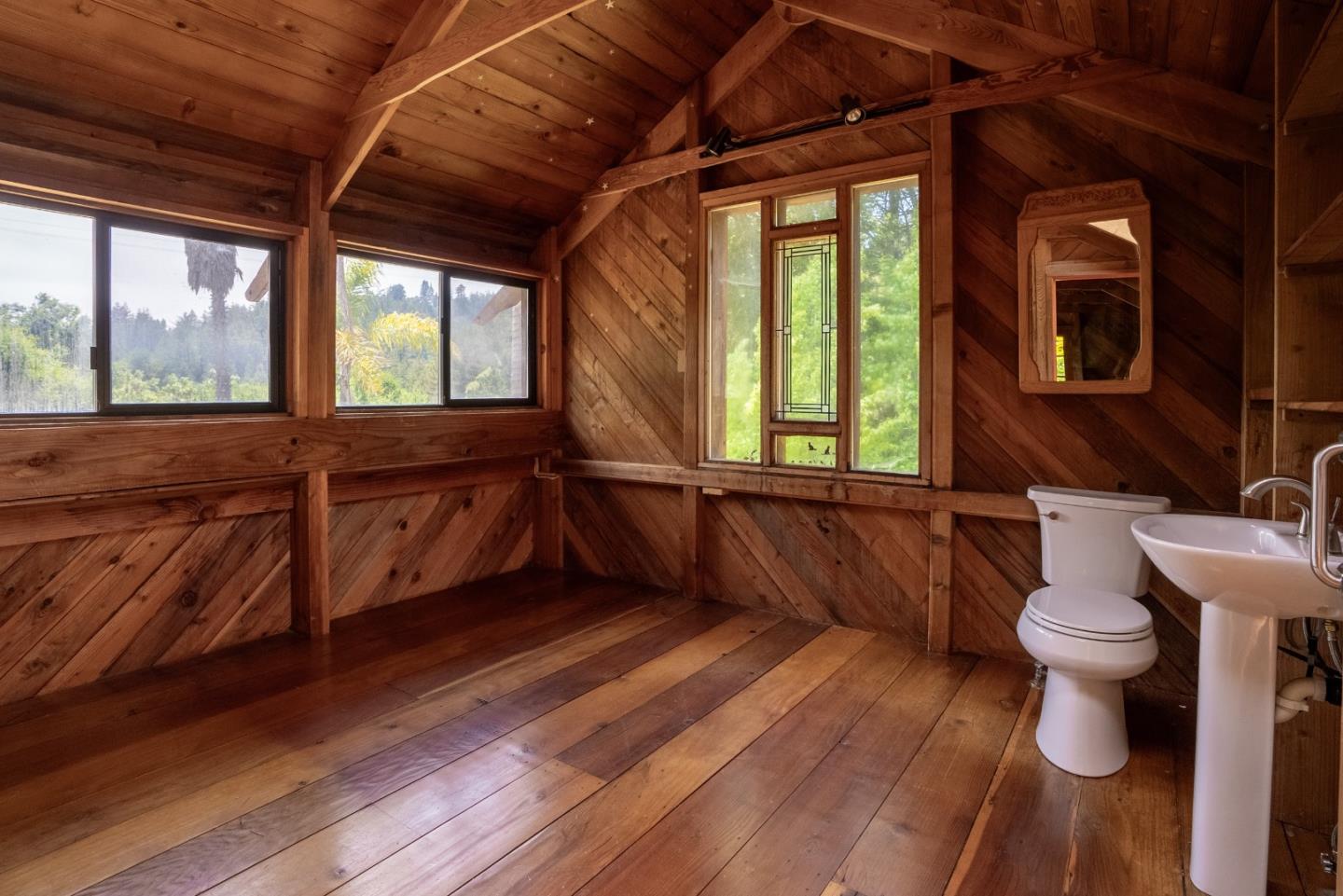 Detail Gallery Image 19 of 47 For 361 Red Hawk Ln, Aptos,  CA 95003 - 3 Beds | 2 Baths