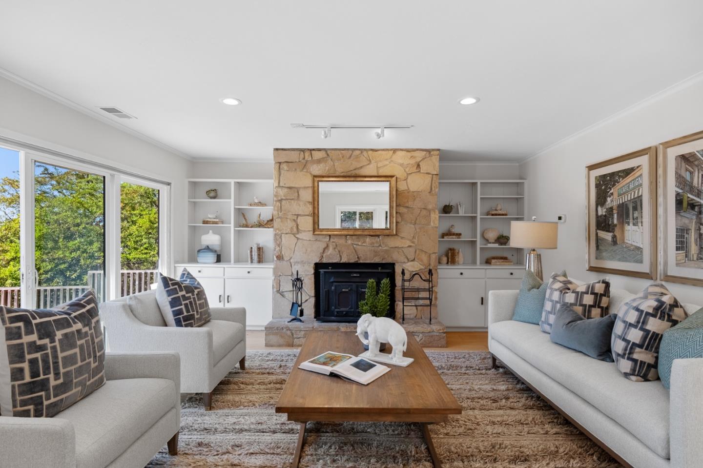 Detail Gallery Image 19 of 63 For 2900 Adeline Dr, Burlingame,  CA 94010 - 3 Beds | 2/1 Baths