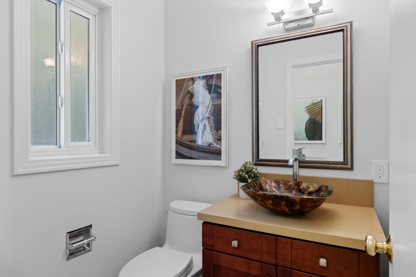 Detail Gallery Image 21 of 63 For 2900 Adeline Dr, Burlingame,  CA 94010 - 3 Beds | 2/1 Baths