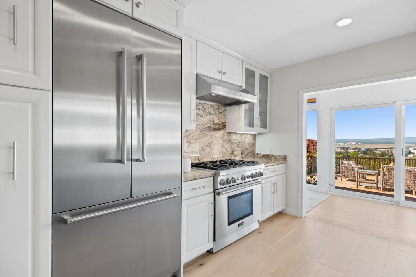 Detail Gallery Image 25 of 63 For 2900 Adeline Dr, Burlingame,  CA 94010 - 3 Beds | 2/1 Baths