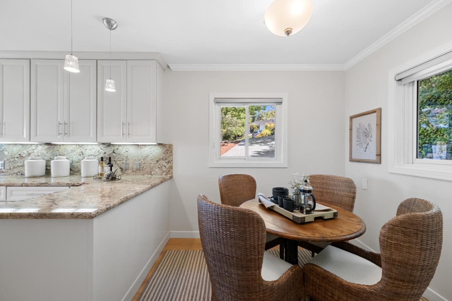 Detail Gallery Image 27 of 63 For 2900 Adeline Dr, Burlingame,  CA 94010 - 3 Beds | 2/1 Baths