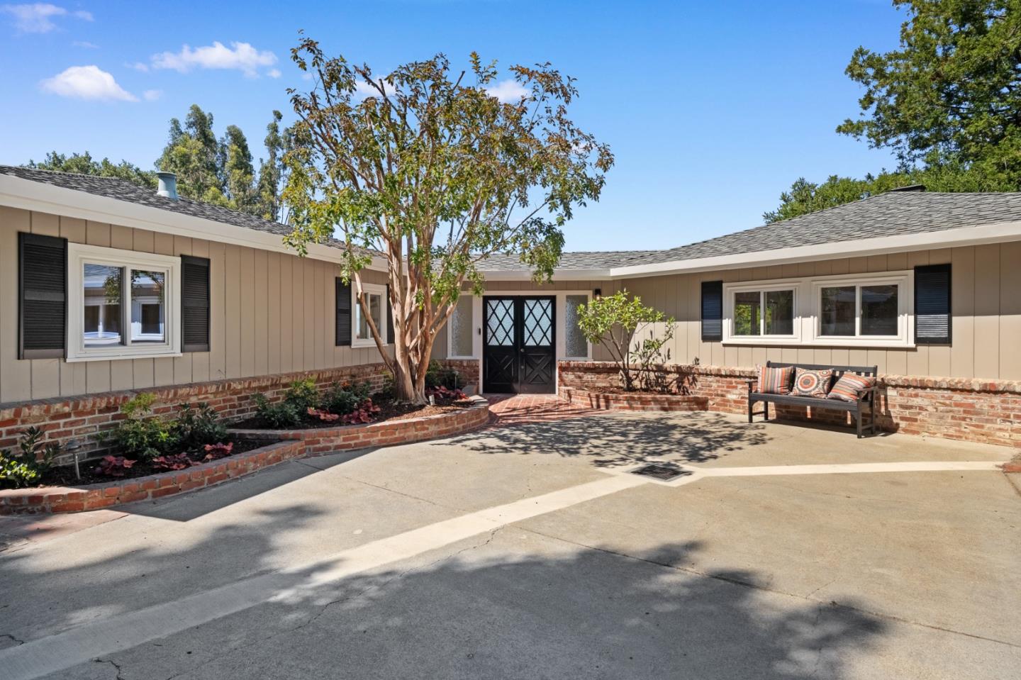 Detail Gallery Image 3 of 63 For 2900 Adeline Dr, Burlingame,  CA 94010 - 3 Beds | 2/1 Baths