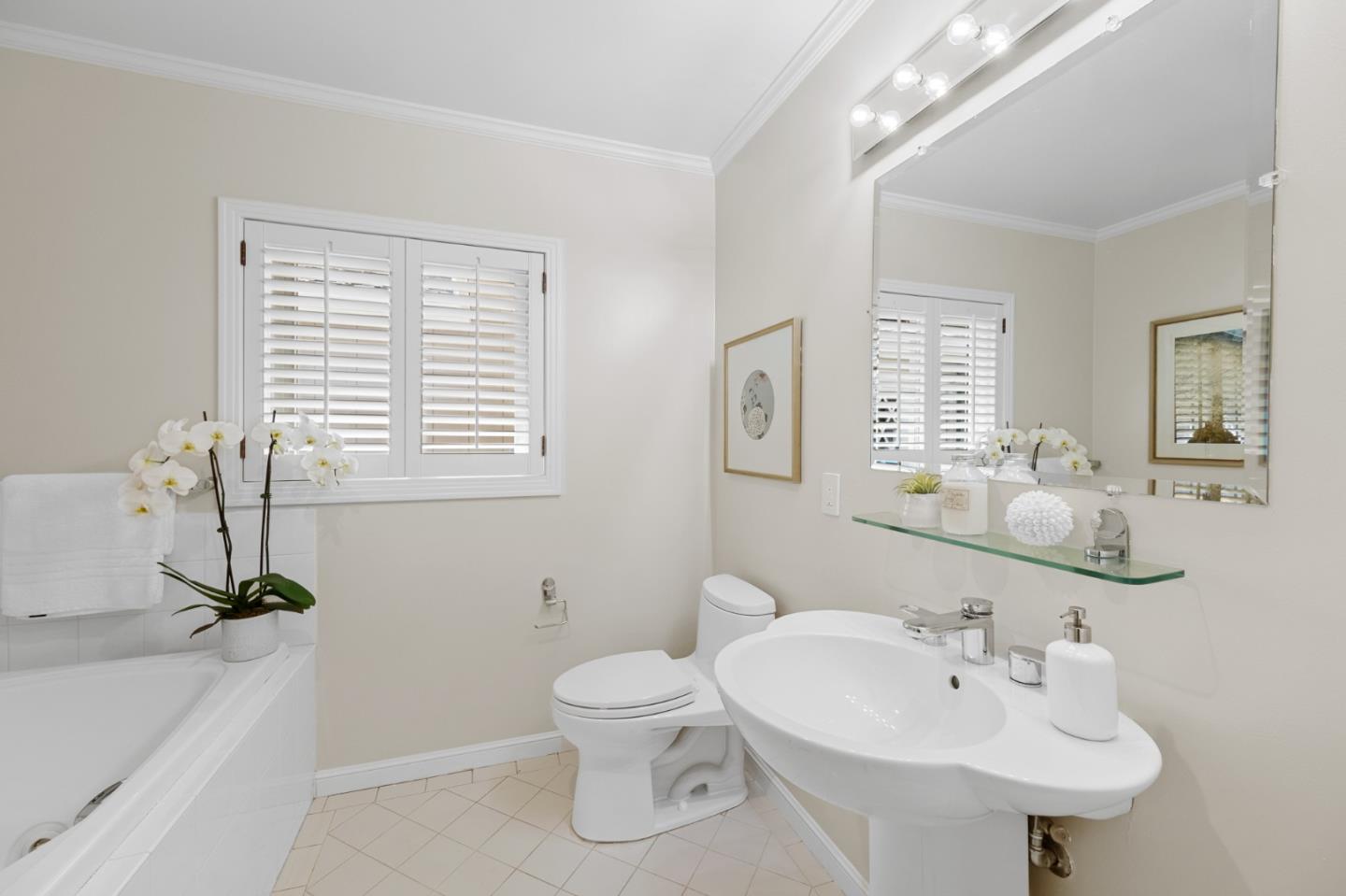 Detail Gallery Image 40 of 63 For 2900 Adeline Dr, Burlingame,  CA 94010 - 3 Beds | 2/1 Baths