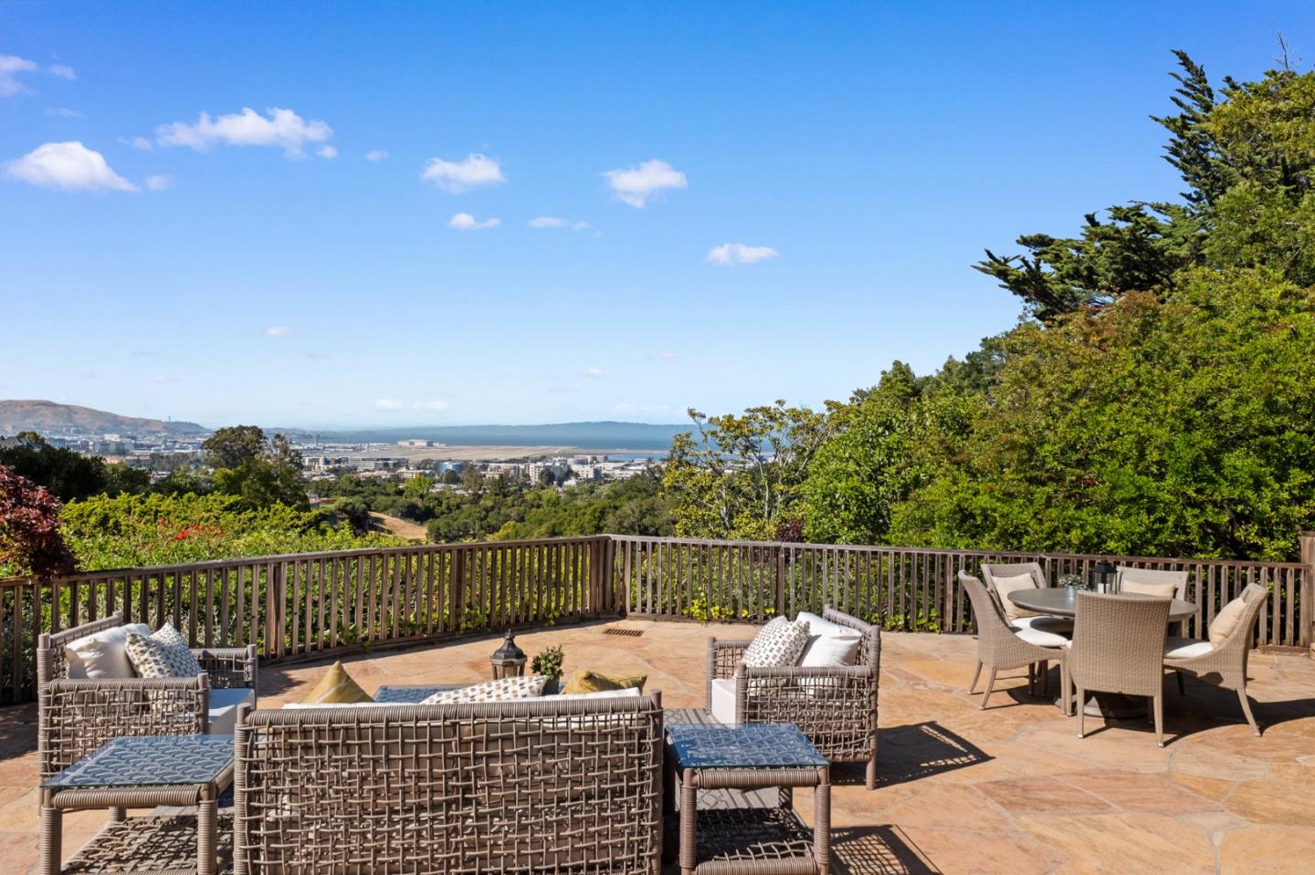 Detail Gallery Image 43 of 63 For 2900 Adeline Dr, Burlingame,  CA 94010 - 3 Beds | 2/1 Baths