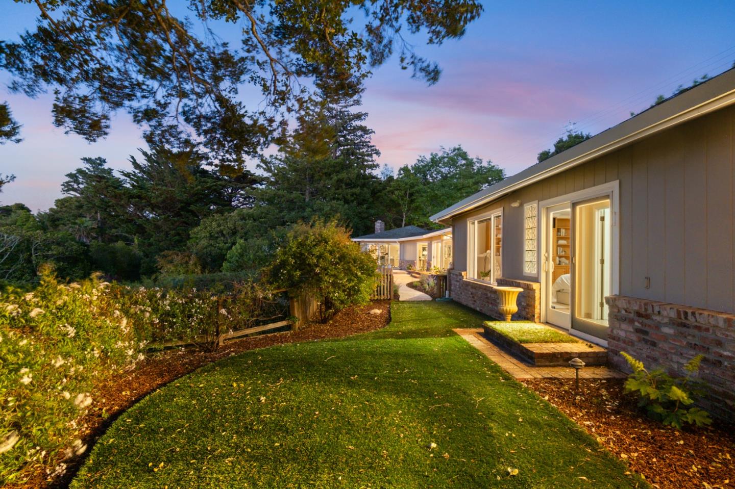Detail Gallery Image 52 of 63 For 2900 Adeline Dr, Burlingame,  CA 94010 - 3 Beds | 2/1 Baths