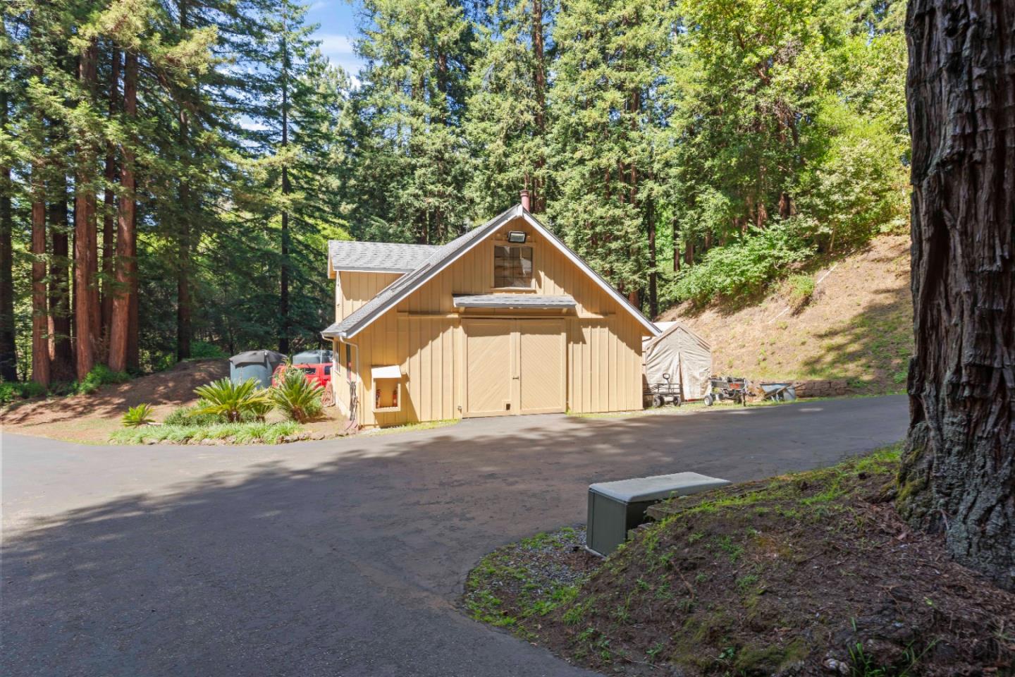 Detail Gallery Image 38 of 47 For 1860 Jarvis Rd, Santa Cruz,  CA 95065 - 3 Beds | 2 Baths