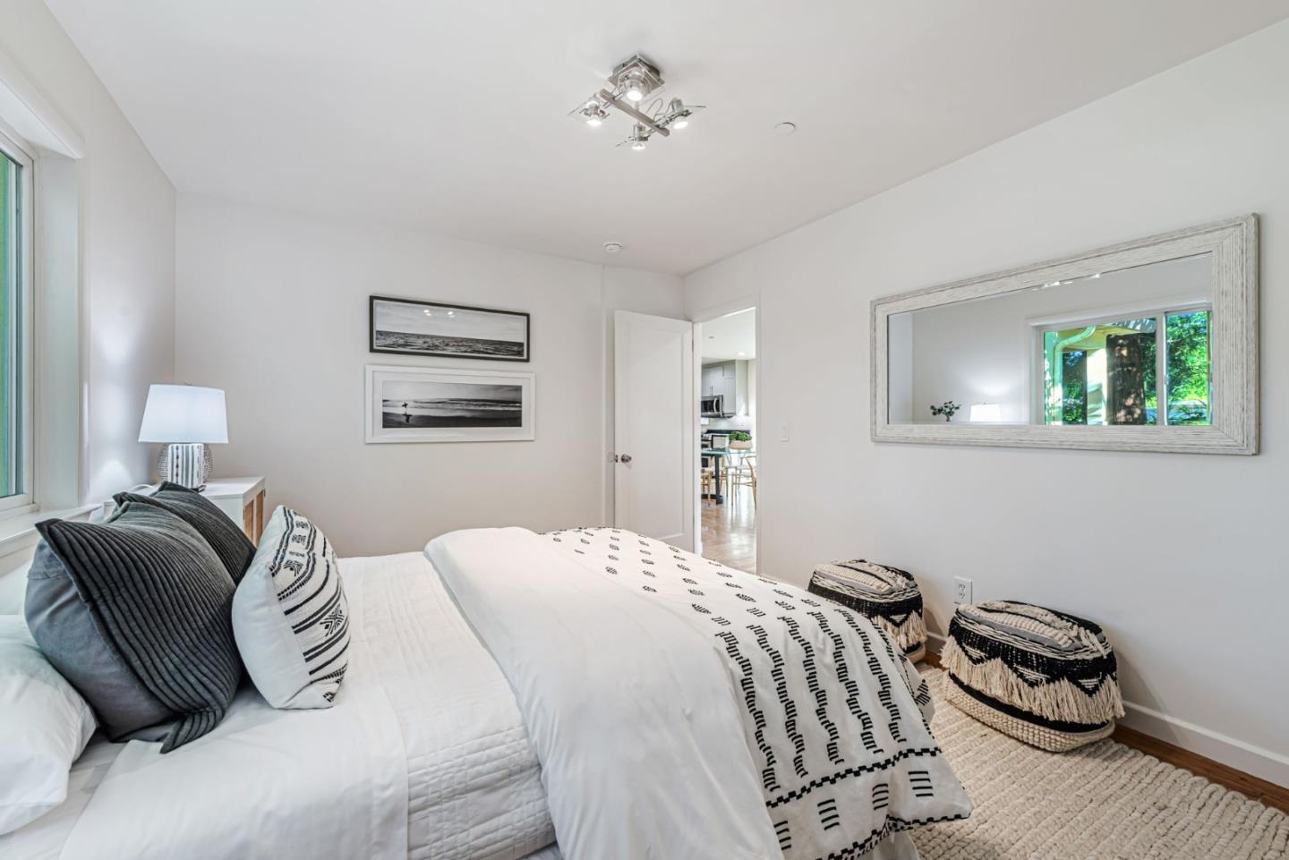 Detail Gallery Image 13 of 43 For 3704 Fair Oaks Ave, Menlo Park,  CA 94025 - 4 Beds | 2 Baths