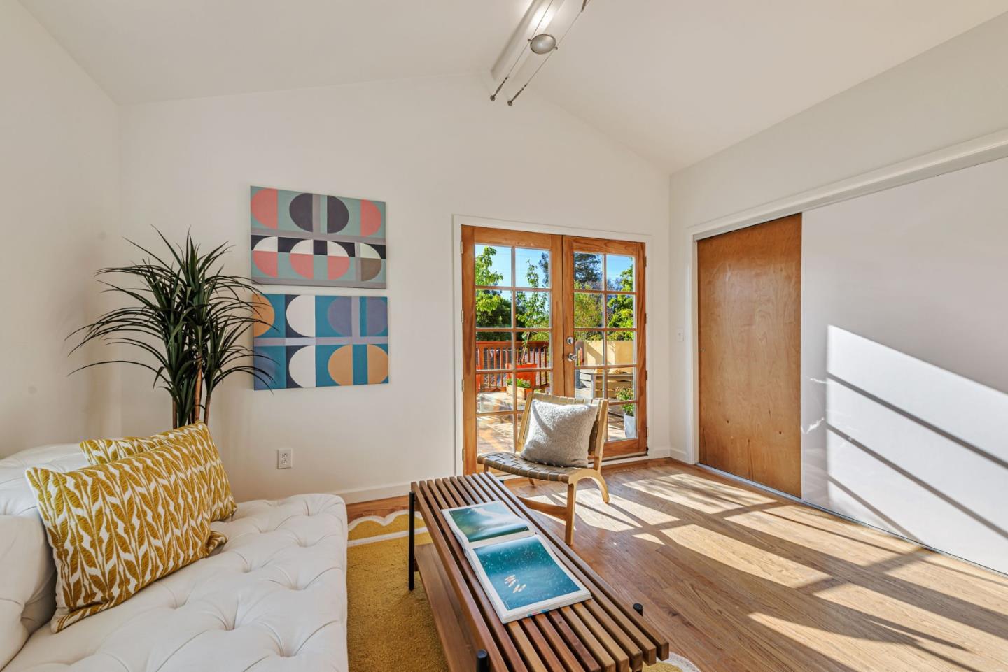 Detail Gallery Image 17 of 43 For 3704 Fair Oaks Ave, Menlo Park,  CA 94025 - 4 Beds | 2 Baths