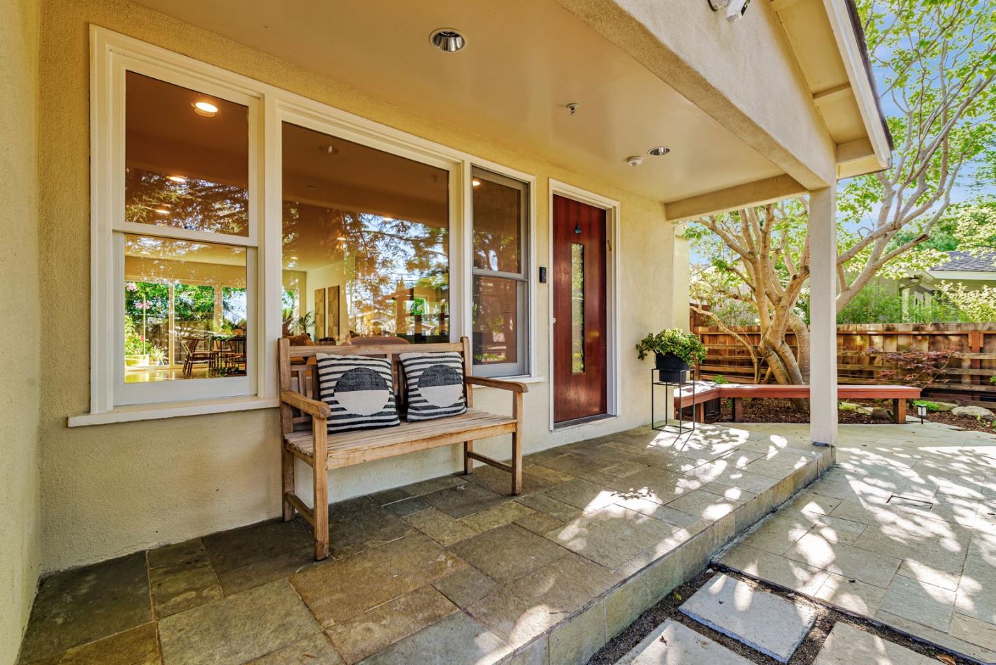 Detail Gallery Image 2 of 43 For 3704 Fair Oaks Ave, Menlo Park,  CA 94025 - 4 Beds | 2 Baths