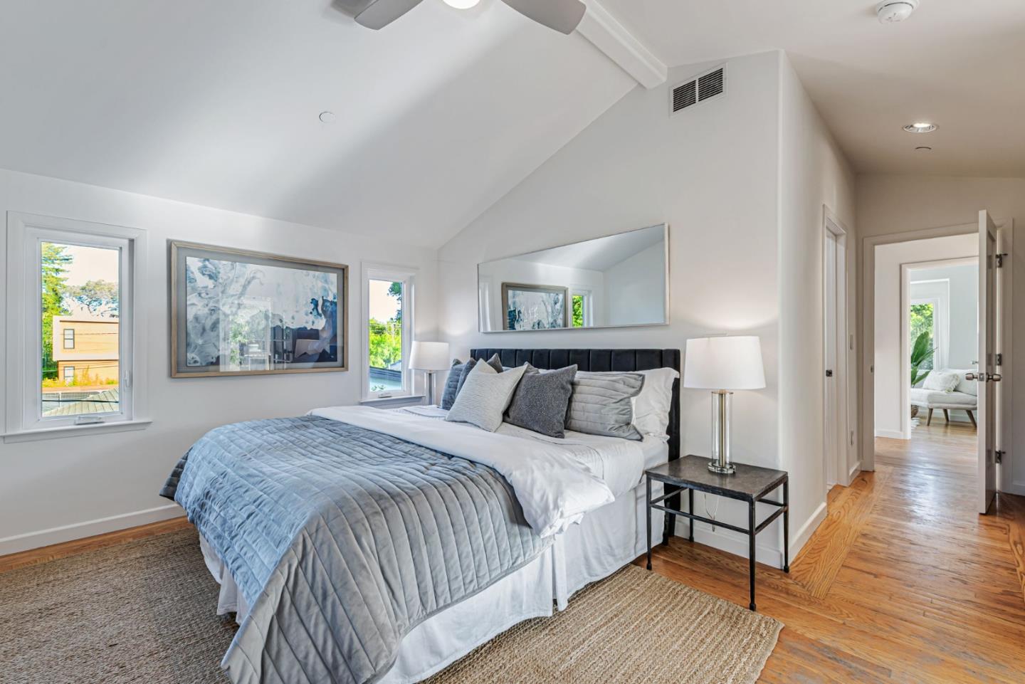 Detail Gallery Image 21 of 43 For 3704 Fair Oaks Ave, Menlo Park,  CA 94025 - 4 Beds | 2 Baths