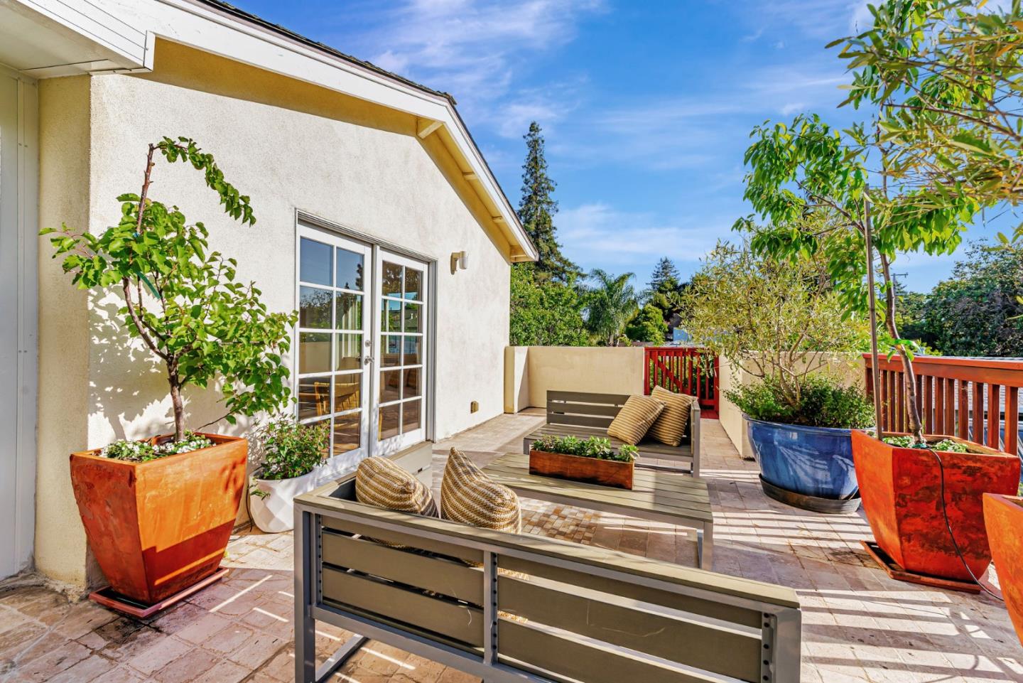 Detail Gallery Image 28 of 43 For 3704 Fair Oaks Ave, Menlo Park,  CA 94025 - 4 Beds | 2 Baths