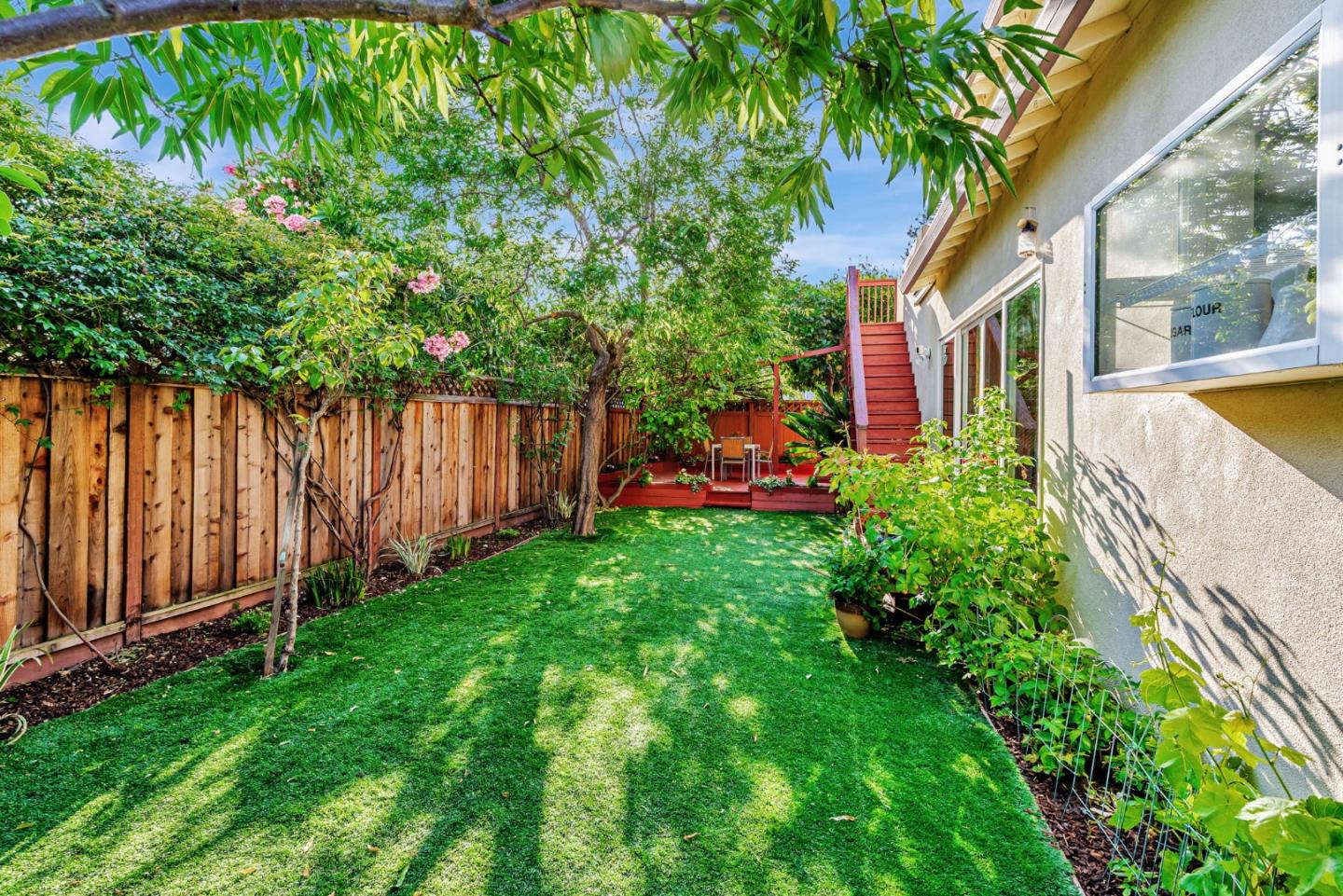 Detail Gallery Image 29 of 43 For 3704 Fair Oaks Ave, Menlo Park,  CA 94025 - 4 Beds | 2 Baths
