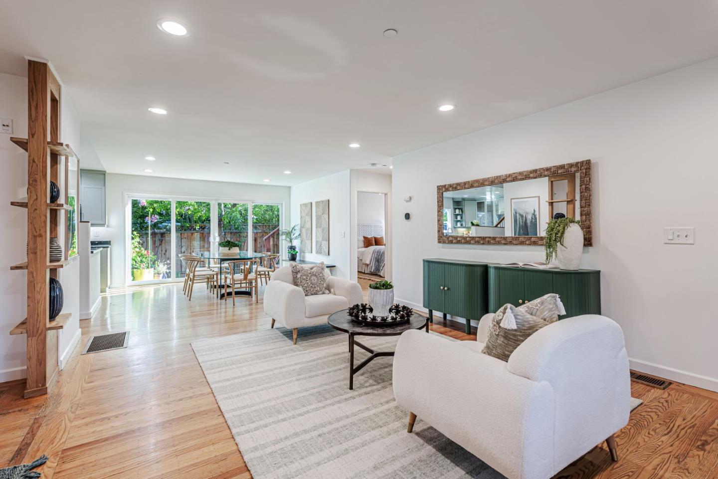 Detail Gallery Image 3 of 43 For 3704 Fair Oaks Ave, Menlo Park,  CA 94025 - 4 Beds | 2 Baths