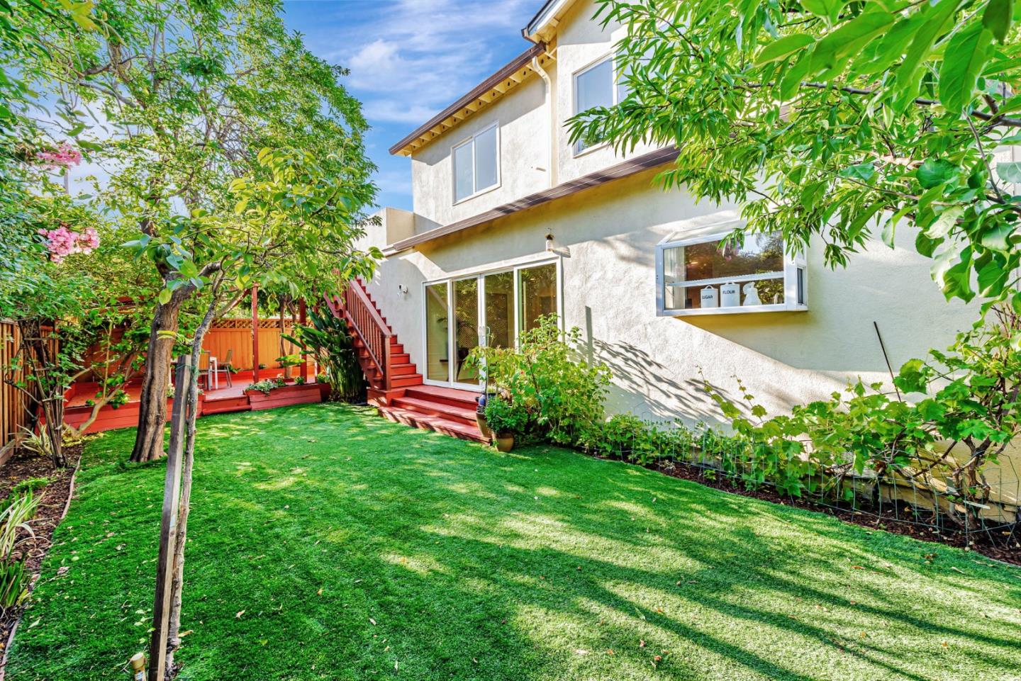 Detail Gallery Image 30 of 43 For 3704 Fair Oaks Ave, Menlo Park,  CA 94025 - 4 Beds | 2 Baths