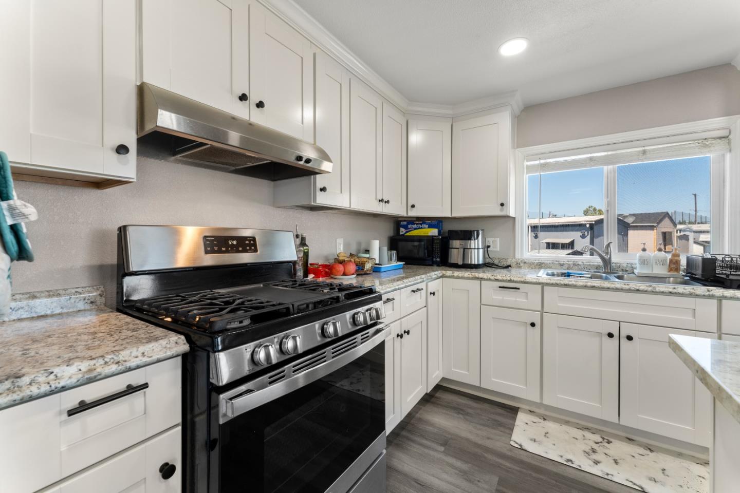 Detail Gallery Image 7 of 20 For 1500 Virginia Pl #122,  San Jose,  CA 95116 - 2 Beds | 1 Baths