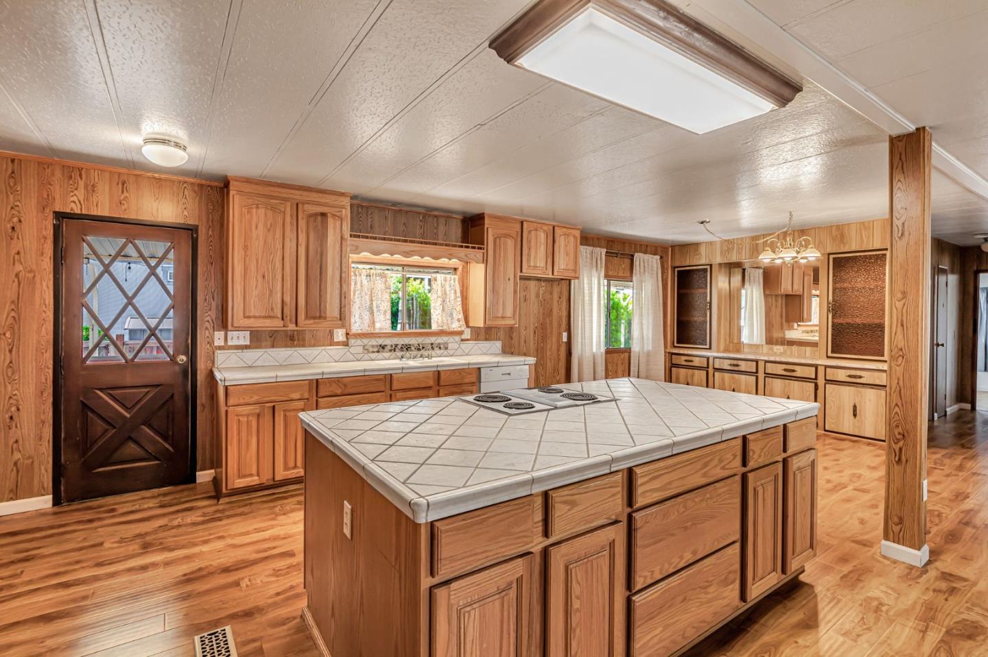 Detail Gallery Image 10 of 44 For 200 Burnett Ave #139,  Morgan Hill,  CA 95037 - 3 Beds | 2 Baths