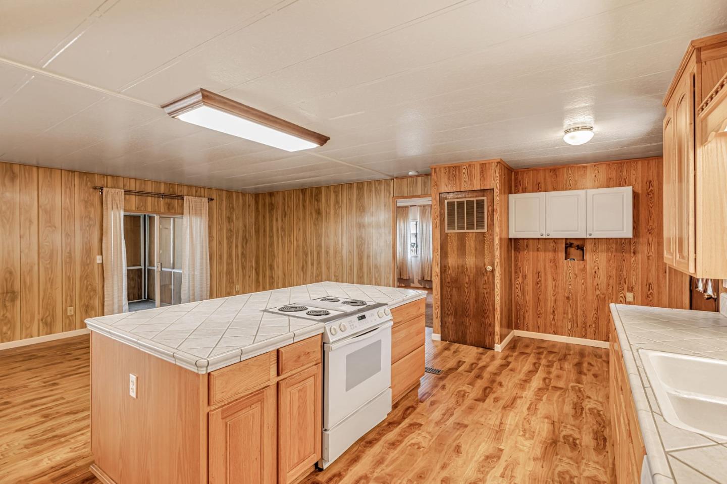 Detail Gallery Image 14 of 44 For 200 Burnett Ave #139,  Morgan Hill,  CA 95037 - 3 Beds | 2 Baths