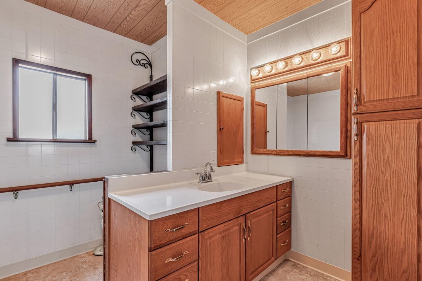 Detail Gallery Image 28 of 44 For 200 Burnett Ave #139,  Morgan Hill,  CA 95037 - 3 Beds | 2 Baths