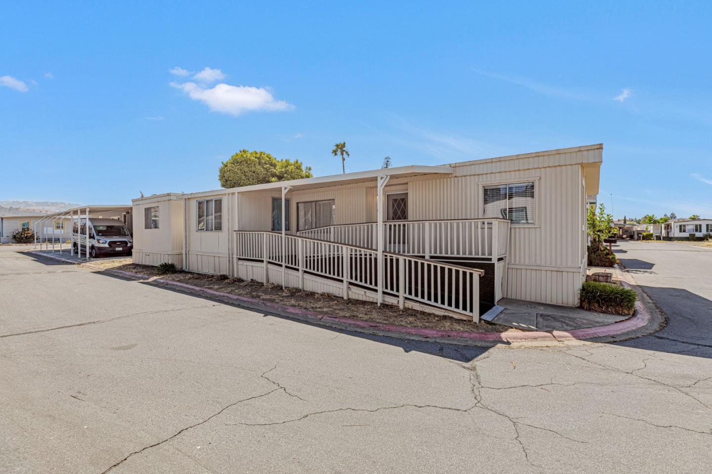 Detail Gallery Image 3 of 44 For 200 Burnett Ave #139,  Morgan Hill,  CA 95037 - 3 Beds | 2 Baths