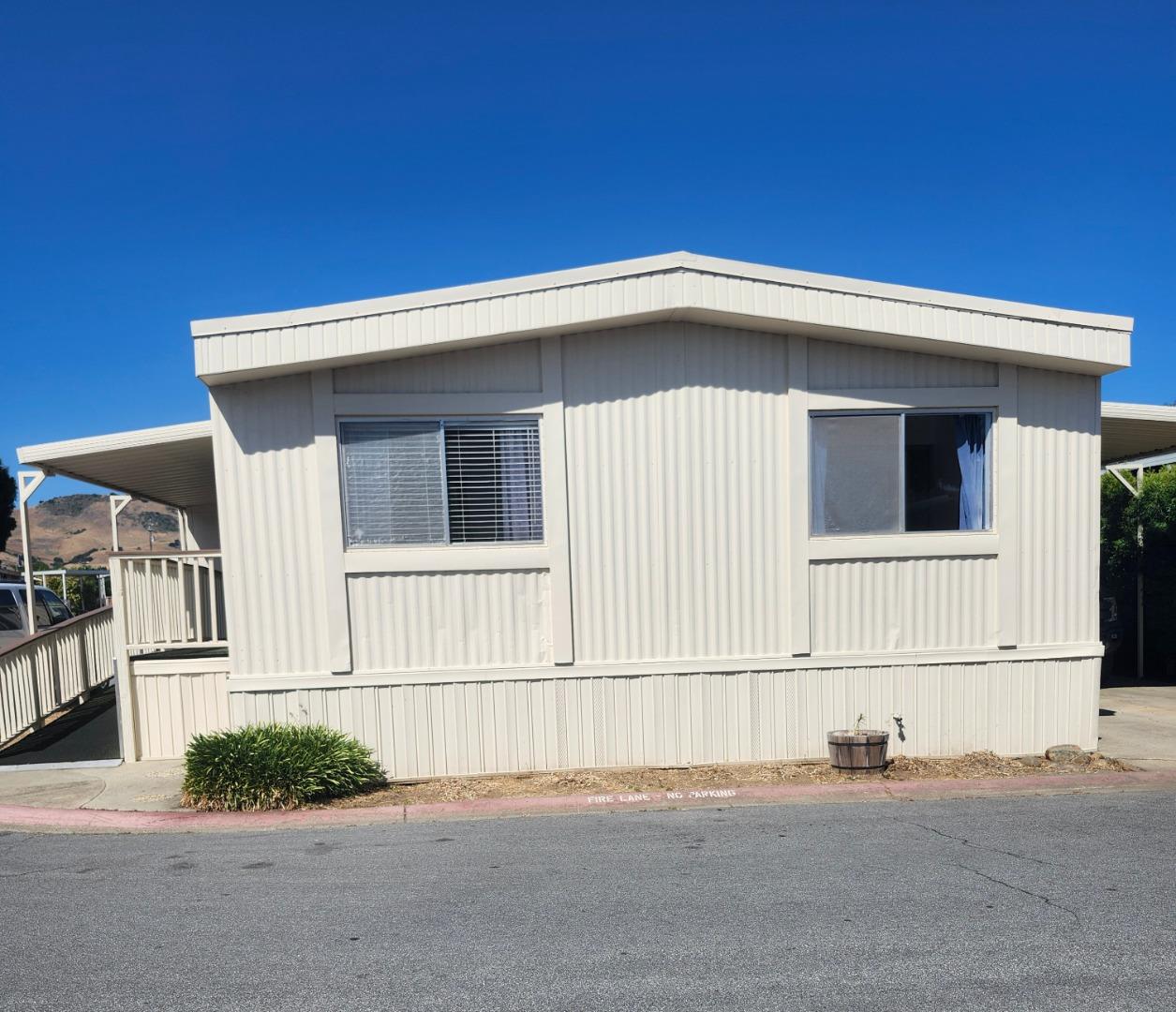 Detail Gallery Image 4 of 44 For 200 Burnett Ave #139,  Morgan Hill,  CA 95037 - 3 Beds | 2 Baths