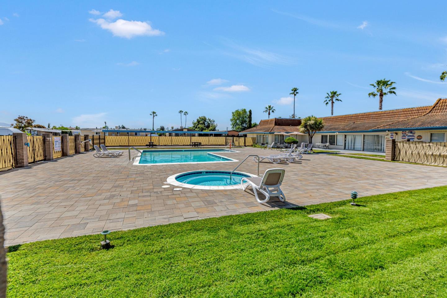 Detail Gallery Image 42 of 44 For 200 Burnett Ave #139,  Morgan Hill,  CA 95037 - 3 Beds | 2 Baths