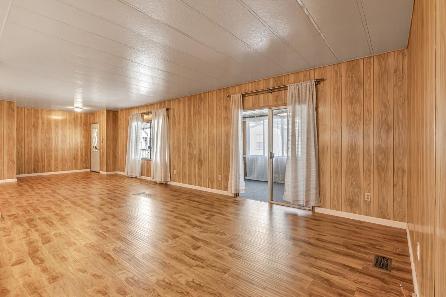 Detail Gallery Image 8 of 44 For 200 Burnett Ave #139,  Morgan Hill,  CA 95037 - 3 Beds | 2 Baths